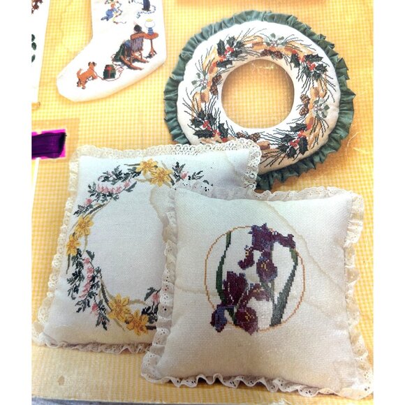 Seasonal Stitches Cross-Stitch Booklet S-5 - Picture 3 of 3